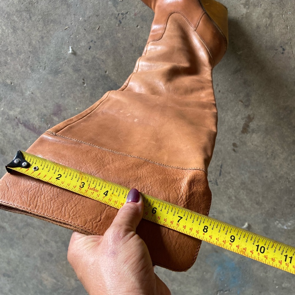 Boots - Picture 4 of 5
